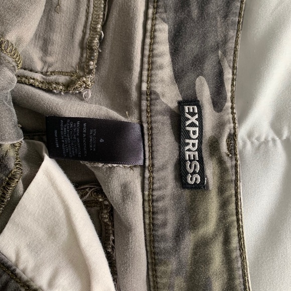 camo express shorts - Picture 2 of 3